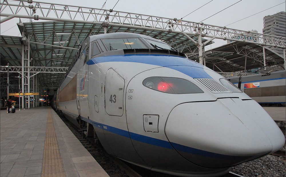 A photo of a high speed train in Korea.