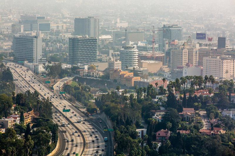 An elevated view of smog and air pollution in Hollywood, Los Angeles, California, USA. CREDIT: DAVE G. KELLY/GETTY IMAGES