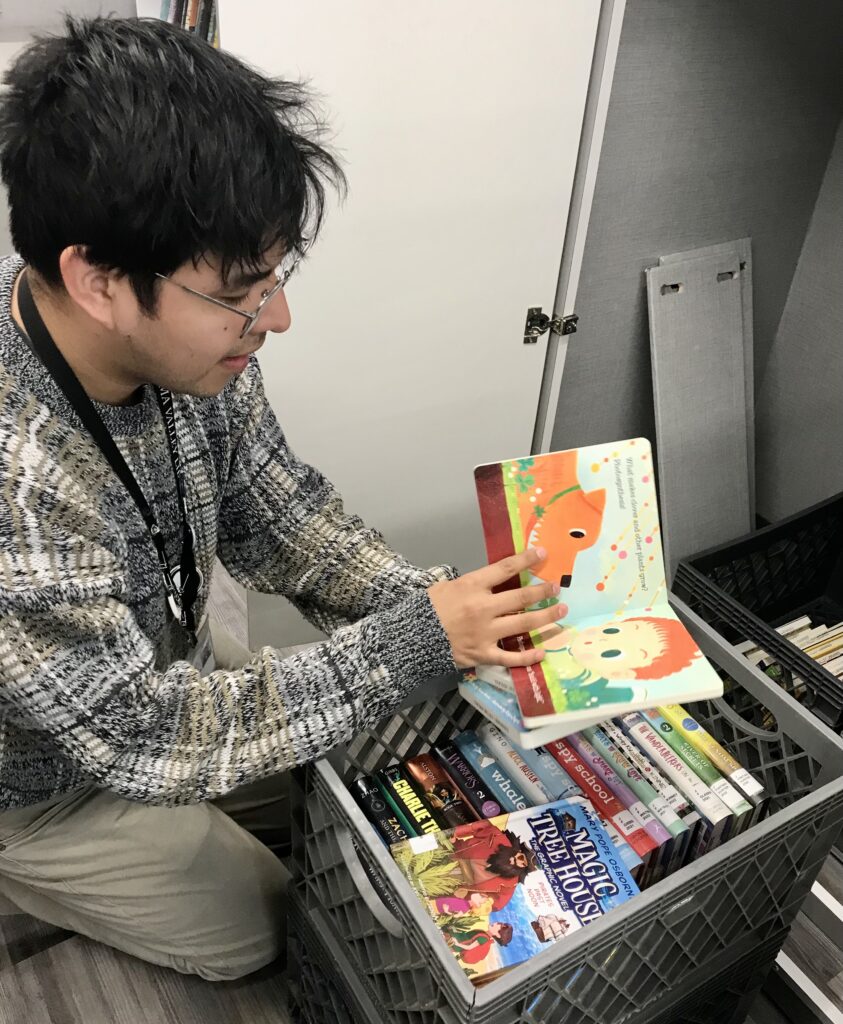 Yakima Valley Libraries bookmobile.