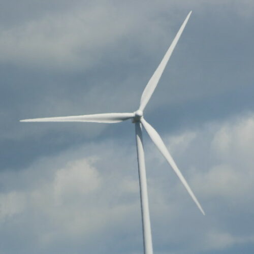 A controversial wind farm that was set to be the largest in Washington has been slashed nearly in half. (Credit: John McIntyre / Flickr Creative Commons)